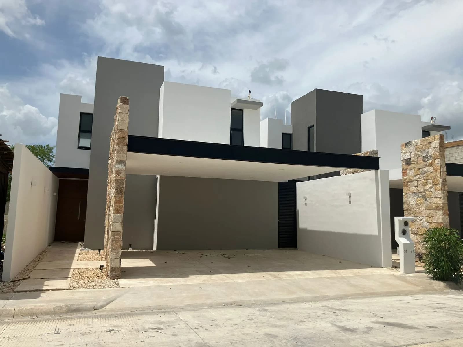 Modelo 242