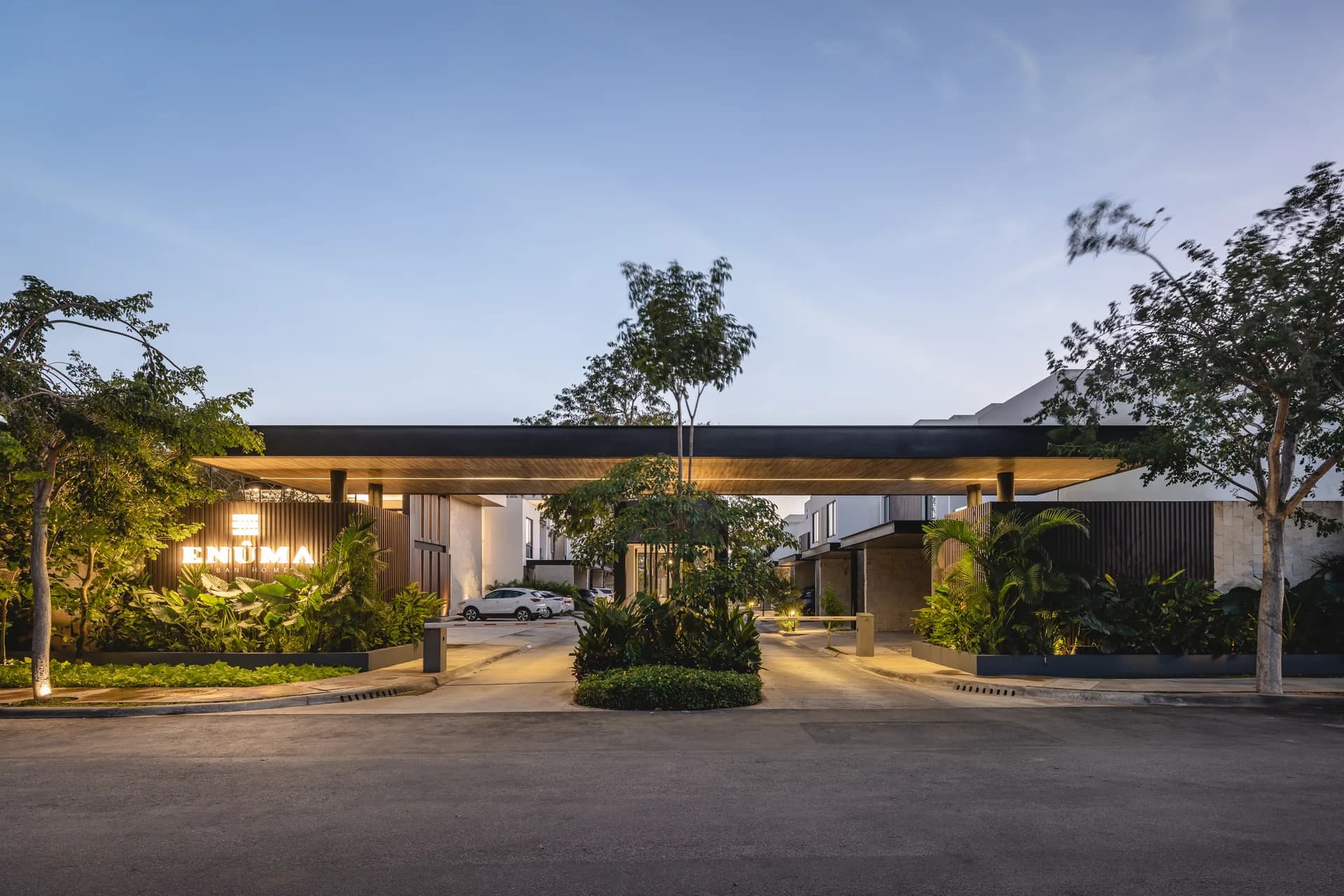 Fachada del desarrollo Enuma Urban Homes en Mérida