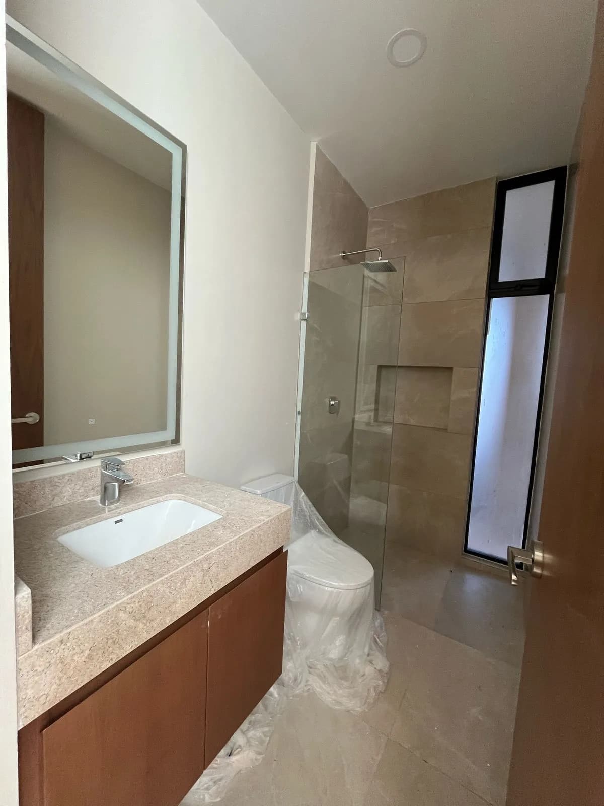 Baño del desarrollo Miró en Mérida